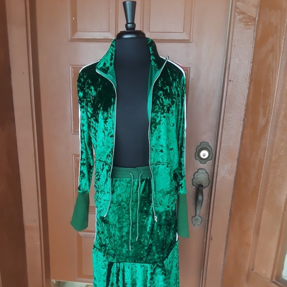 WOMEN   track suit - Picture 2 of 5